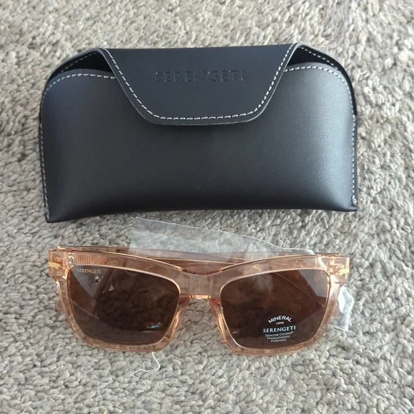 Serengeti Sunglasses - Picture 5 of 11